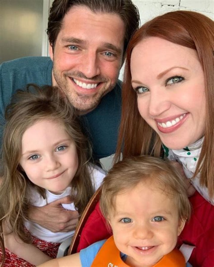 Adrienne Frantz Married, Husband, Children, Net Worth, Age, Height, Wiki-Bio