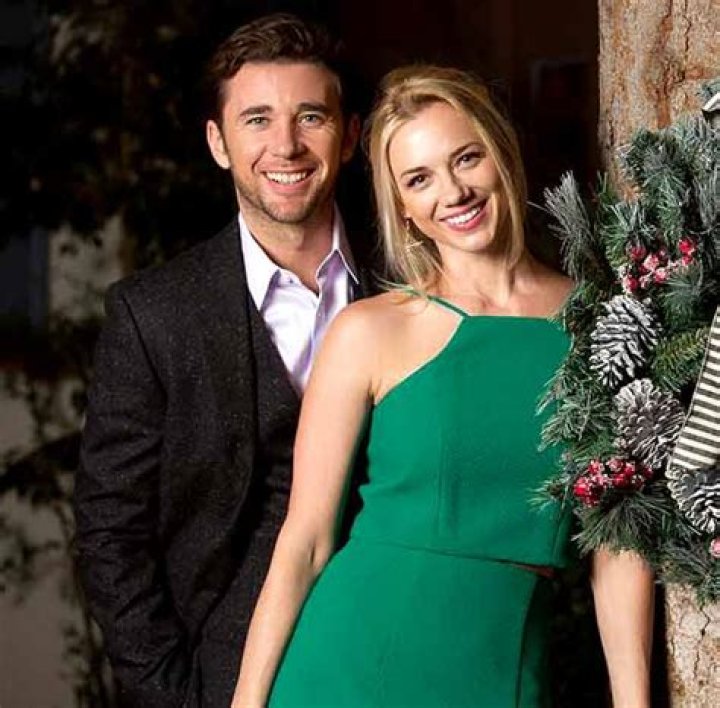 Andy Favreau Wiki, Bio, Girlfriend, Married, Net worth, Family