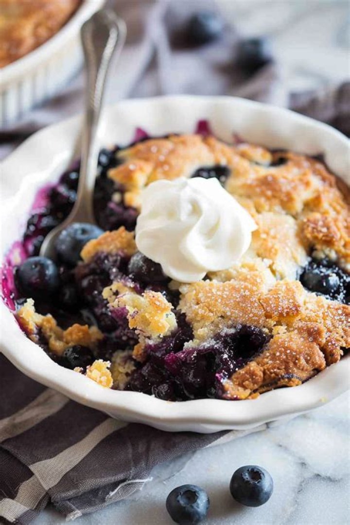 Blueberry Cobbler (the BEST topping)