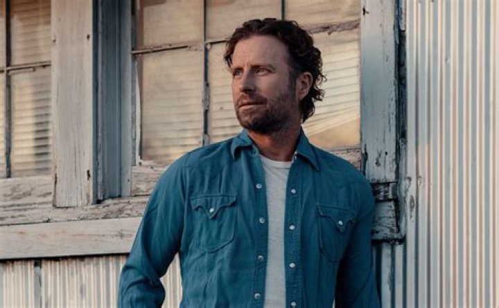 Dierks Bentley Height, Weight, Body Measurements, Shoe Size, Family