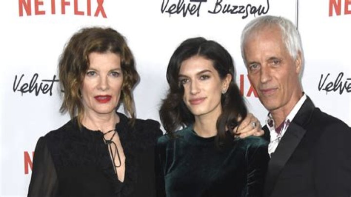 Former Super Model Rene Russo’s married life, Daughter, Net Worth and Bio.