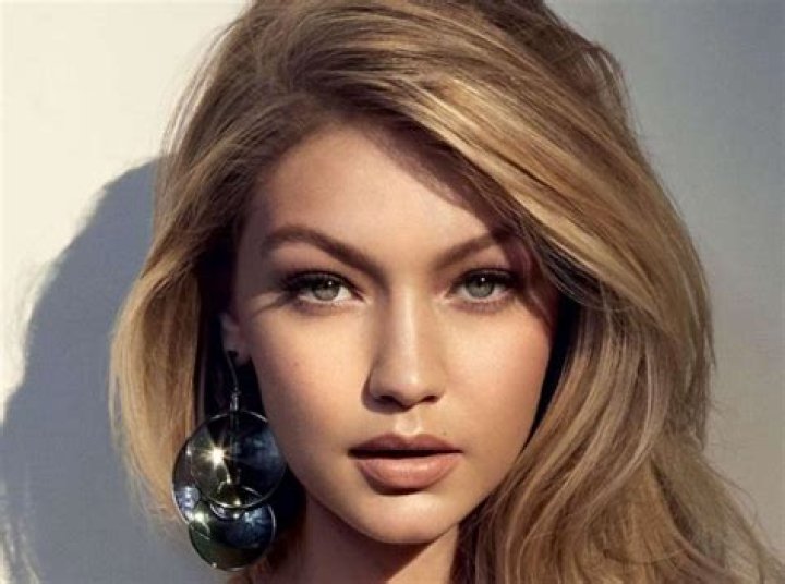 Gigi Hadid Height, Weight, Measurements, Bra Size, Shoe Size