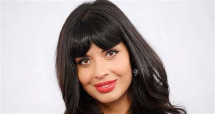 Jameela Jamil Height, Weight, Measurements, Bra Size, Shoe Size