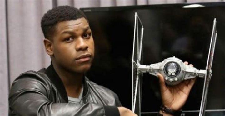 John Boyega Height, Weight, Body Measurements, Shoe Size