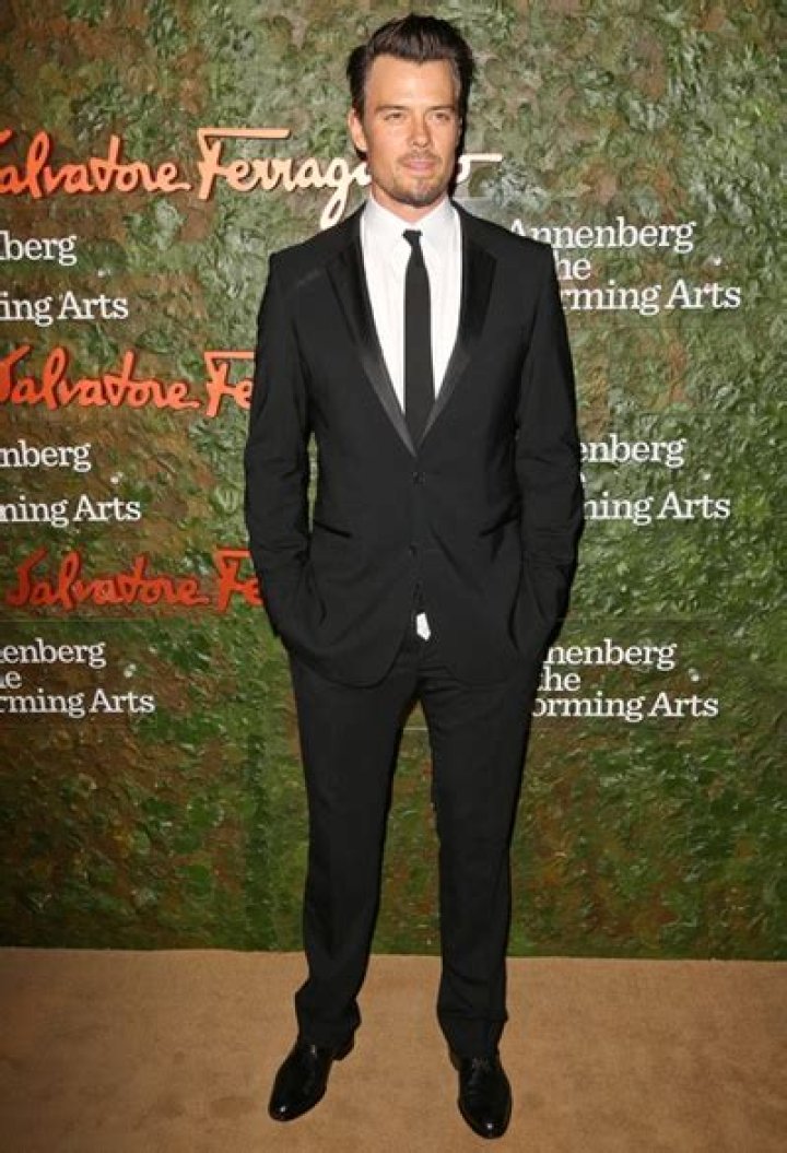 Josh Duhamel Height, Weight, Body Measurements, Shoe Size