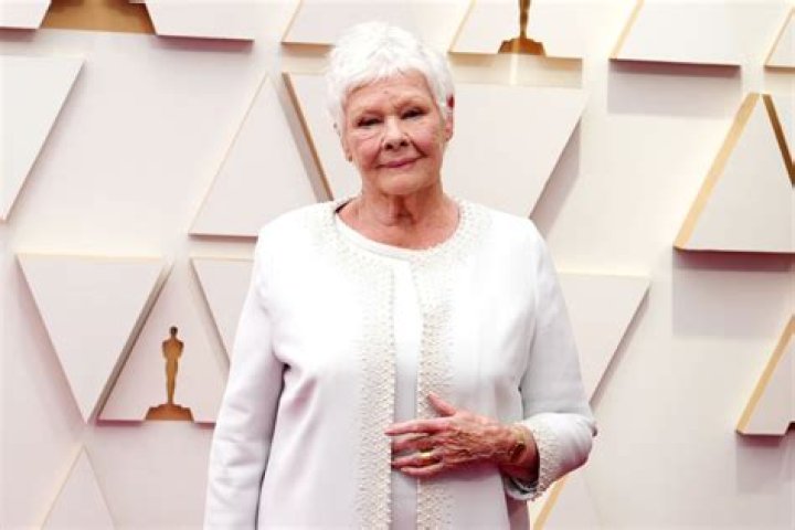 Judi Dench Height, Weight, Body Measurements, Bra Size, Shoe Size