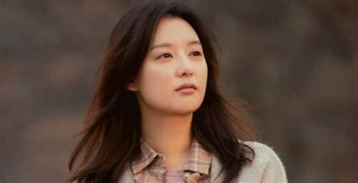 Kim Ji-won Height, Weight, Measurements, Bra Size, Shoe Size