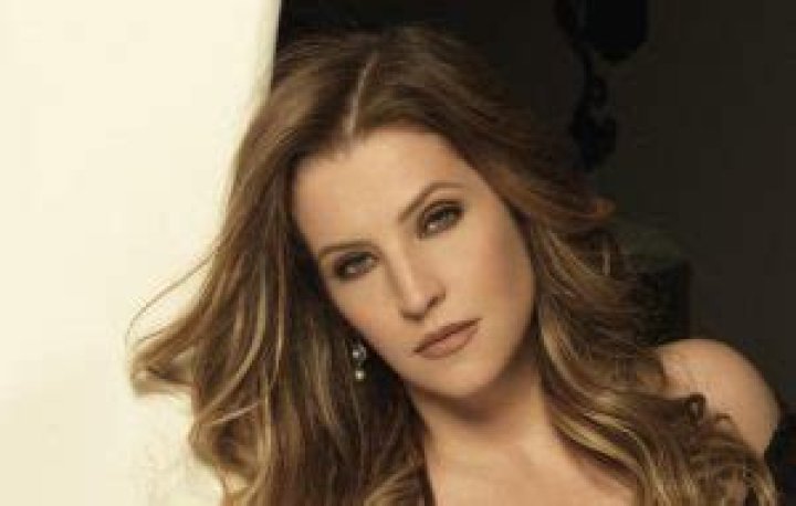 Lisa Marie Presley Height, Weight, Measurements, Bra Size, Shoe Size