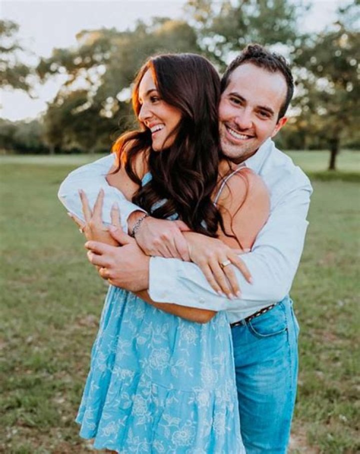 Maggie Nichols' Engagement: Is She Getting Married? Discover Who Maggie Nichols is Engaged to and Who Trent Brown is. - SarkariResult