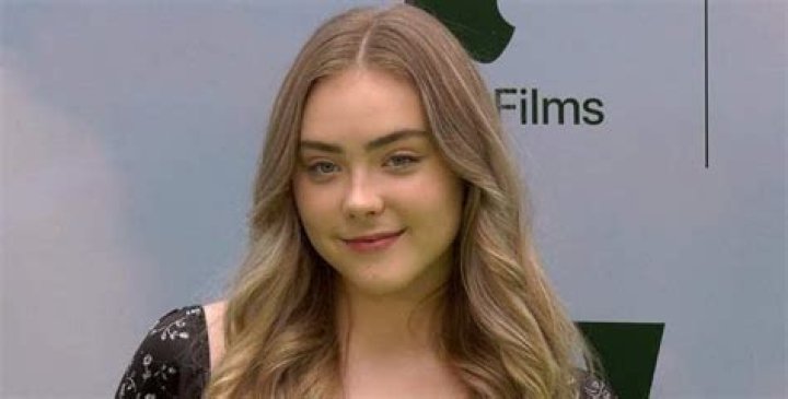 Mila Nabours Height, Weight, Measurements, Bra Size, Shoe Size