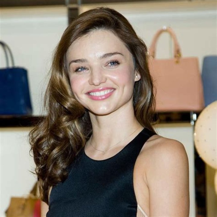 Miranda Kerr Net Worth: Details About Modeling, Cars, Income, Bf, Career - SarkariResult