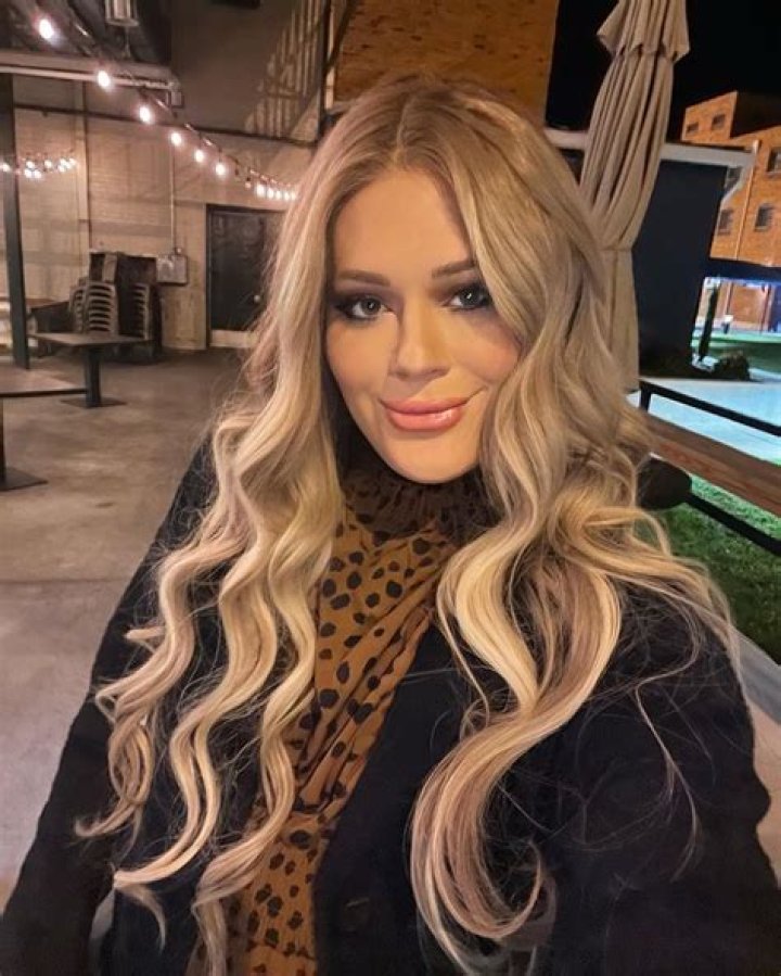 Nadine Crocker Net Worth, Earnings, Salay, Dating, Facts, Wiki-Bio