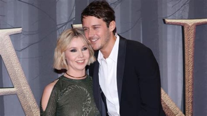 Who Is Lauren Lyle Boyfriend, Who Is She Dating Now ? - SarkariResult